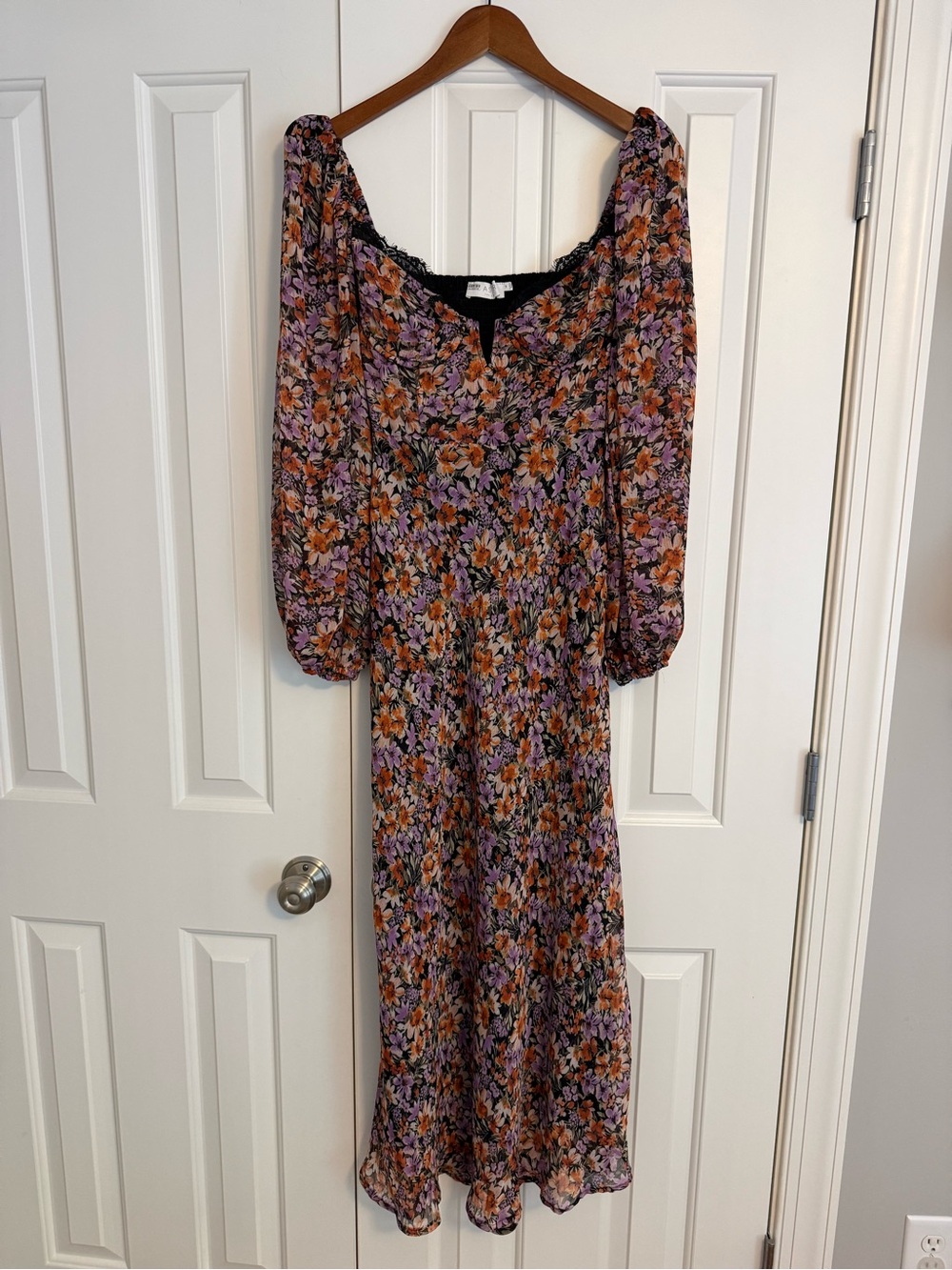 ASTR the label Sylvie Floral Maxi Dress Size Medium - Picture 3 of 14